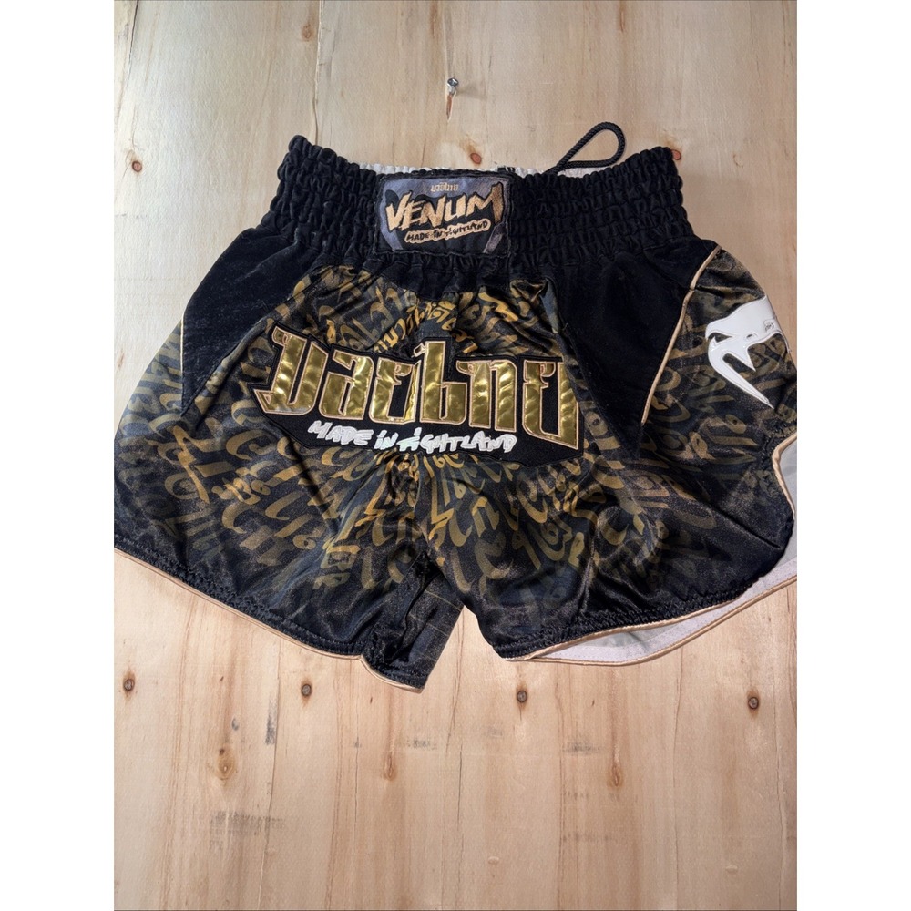 VENUM BOXING SHORTS SIZE M